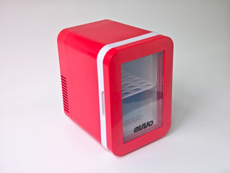 MINI-NEVERA-EVVO-6-LITROS-PARA-USO-EN-CARRO-Y-HOGAR-DS-1006-ROJA